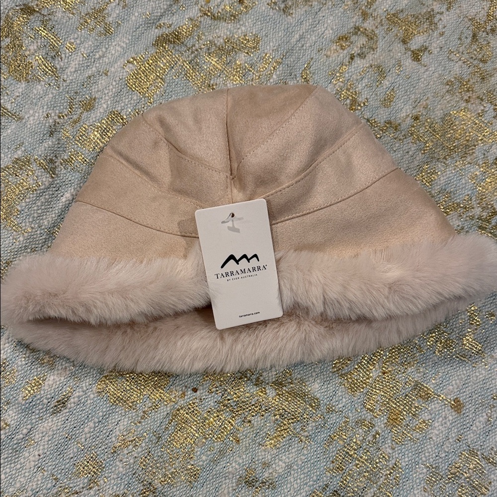 Taramar Women's Cream Fur-Trimmed Hat